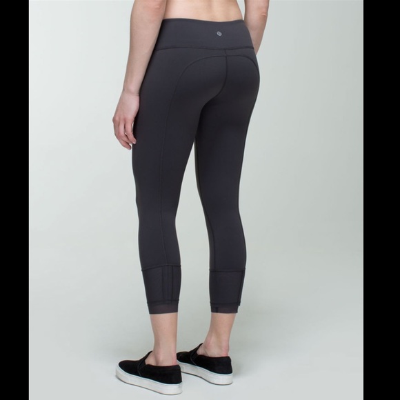 lululemon athletica Pants - Lululemon find your flow crops